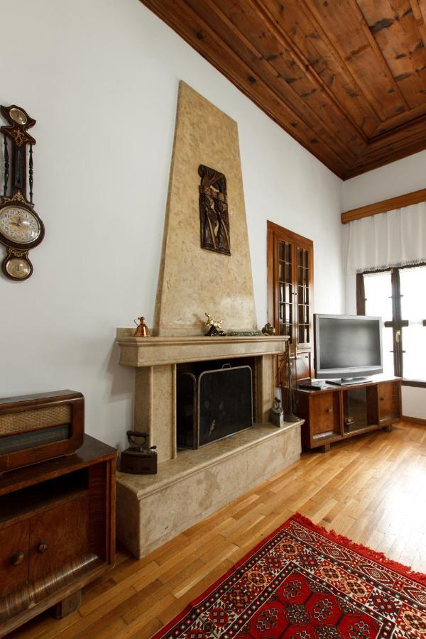 Emblematic House Apartment 2 ジロカストラ 部屋 写真